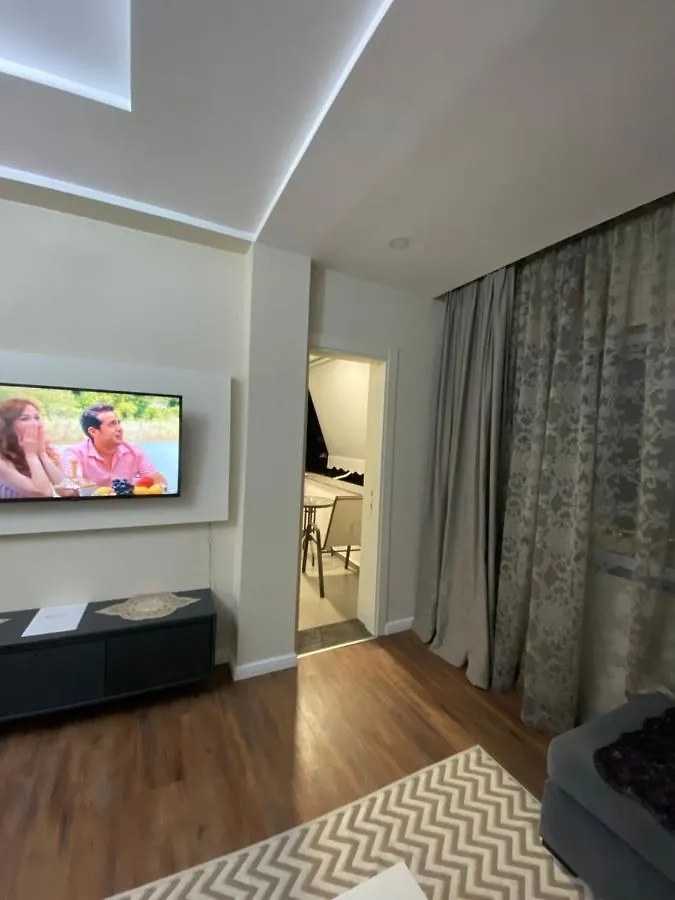 Komatas Modern Apartments In Bllok Area Tirana 0*,