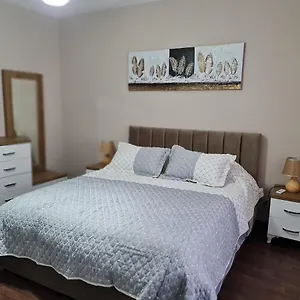 Apartment Jon's, Tirana
