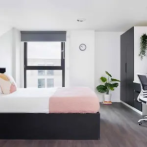 Joivy Trendy Units In Westfield-adults Only Apartamento Edimburgo