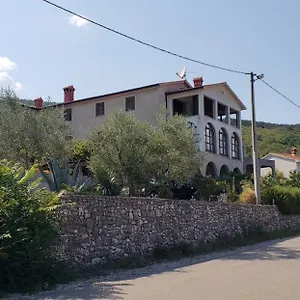 https://villa-divna-labin-istria.in-istria.net